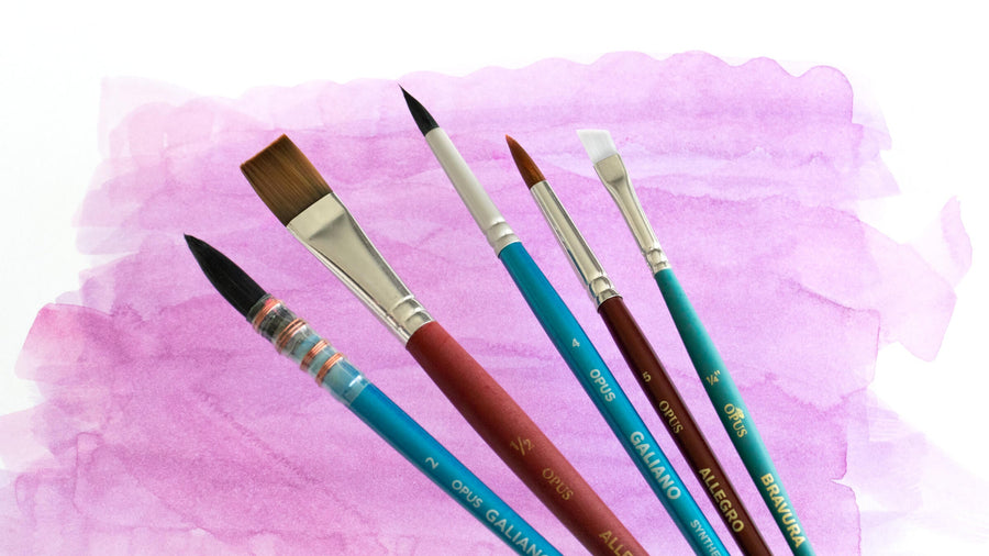 Group photo of Opus Watercolour Brushes in different shapes and sizes.