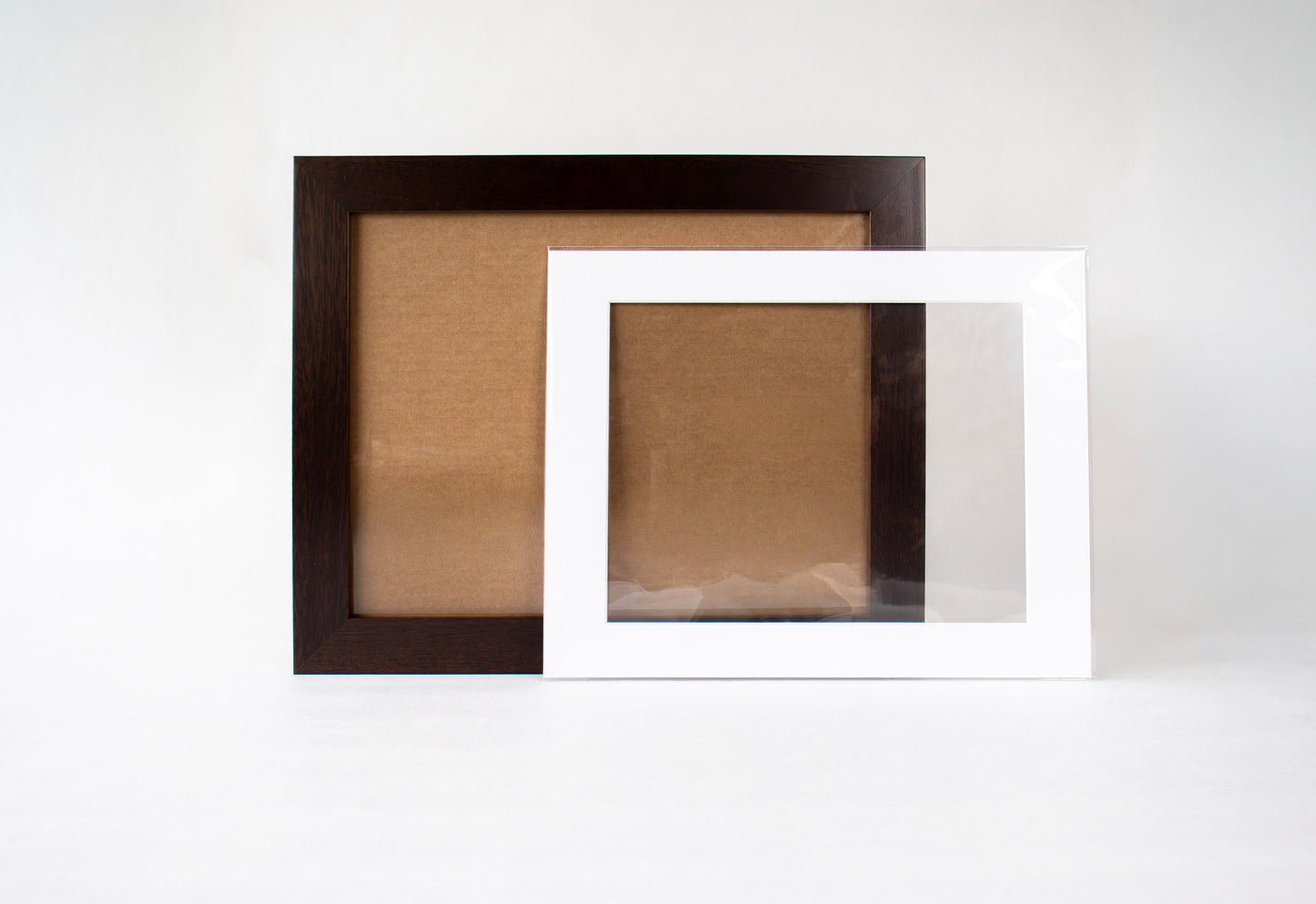 Cadre de diplôme Opus avec passe-partout (V71 large) Espresso 11" x 14" - Édition limitée.