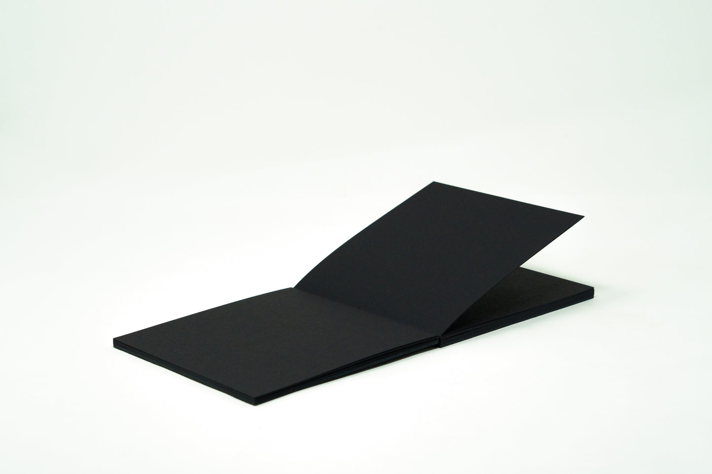 SM•LT Layflat Black Sketch Album – 5.5" x 5.5"