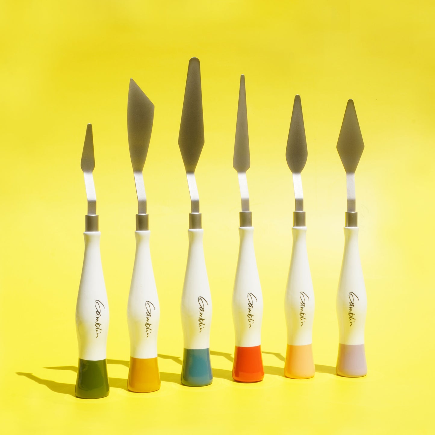 Group photo of Gamblin Studio Knives for painting.