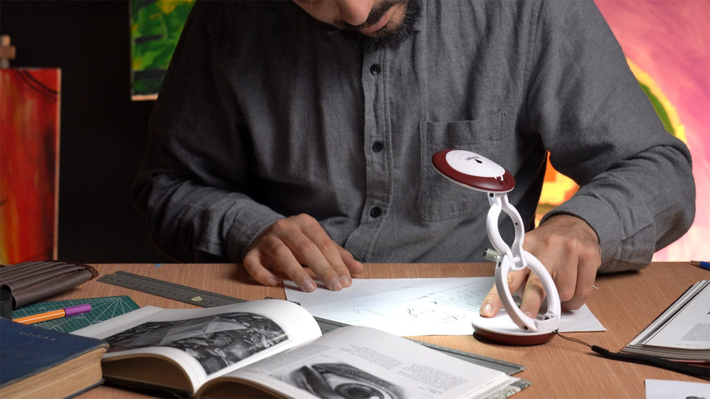 Daylight Yoyo Magnifier Lamp