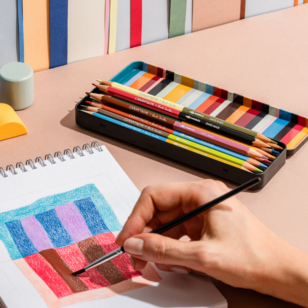 Caran d'Ache Paul Smith Crayon Bicolore Set de 12 (24 Couleurs) avec Pinceau - Édition Limitée