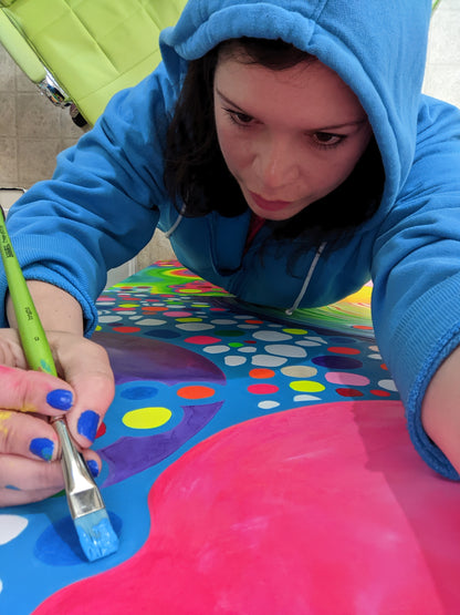 Liquitex Basics: Acrylic Fluorescent Colors with Veronica Herrera