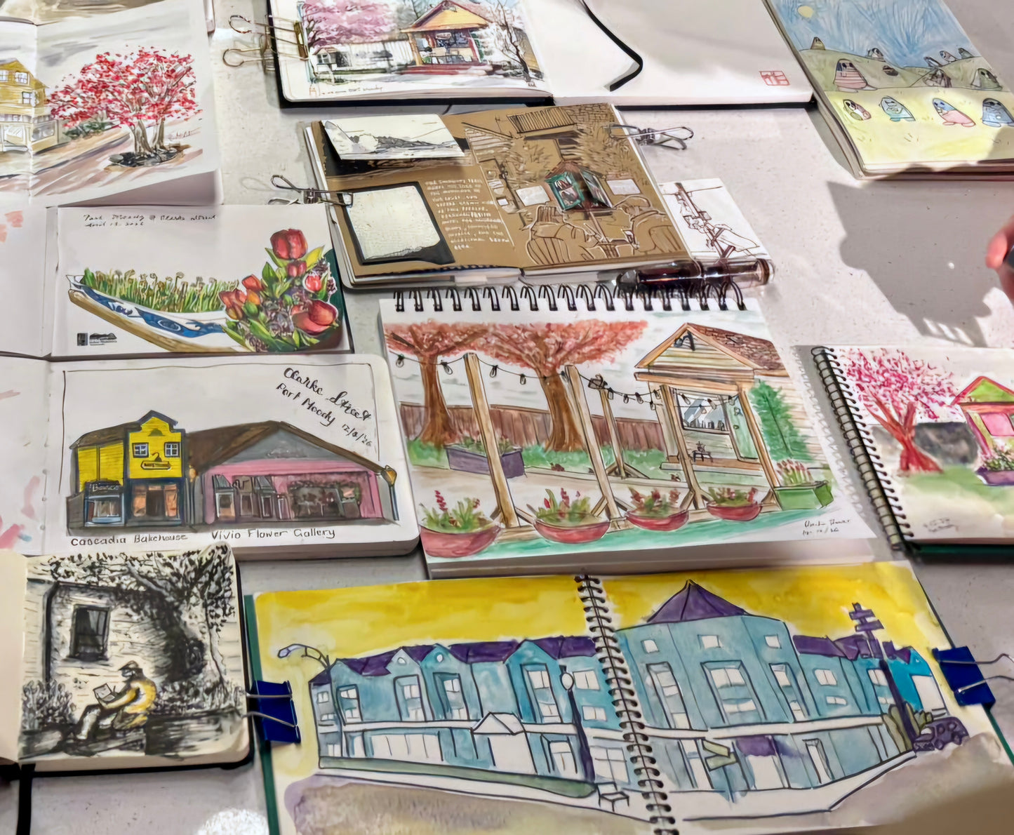 Découvrez, Apprenez et Dessinez avec les membres d'Urban Sketchers Vancouver!