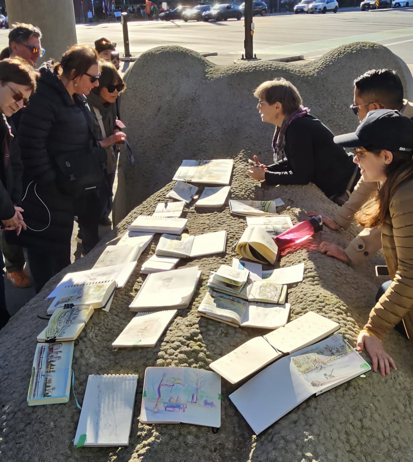 Découvrez, Apprenez et Dessinez avec les membres d'Urban Sketchers Vancouver!