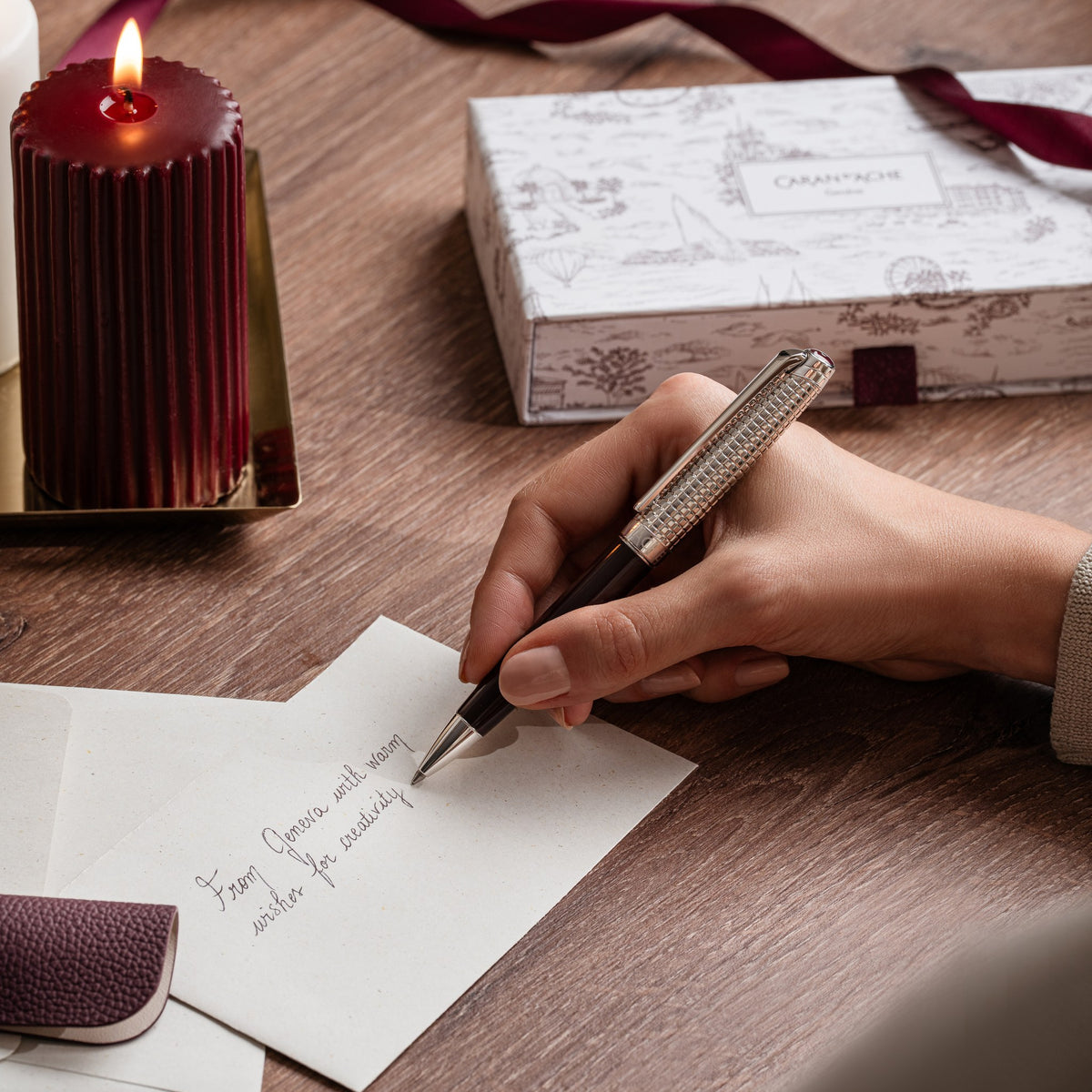 Writing a card with the Caran d'Ache Toile de Jouy Léman ballpoint pen